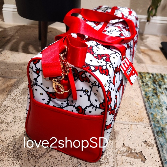 Hello Kitty Weekender Duffle Bag with Crossbody Strap NWT Travel - Picture 2 of 3